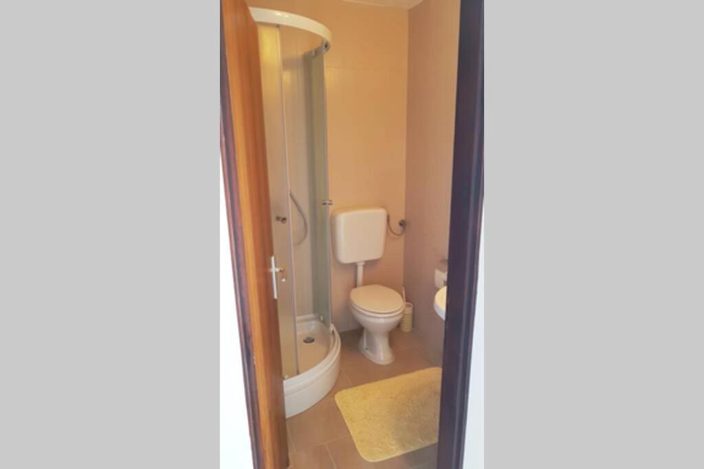 Apartment Vesna For 2, Free Parking And Wi-Fi Пула Экстерьер фото